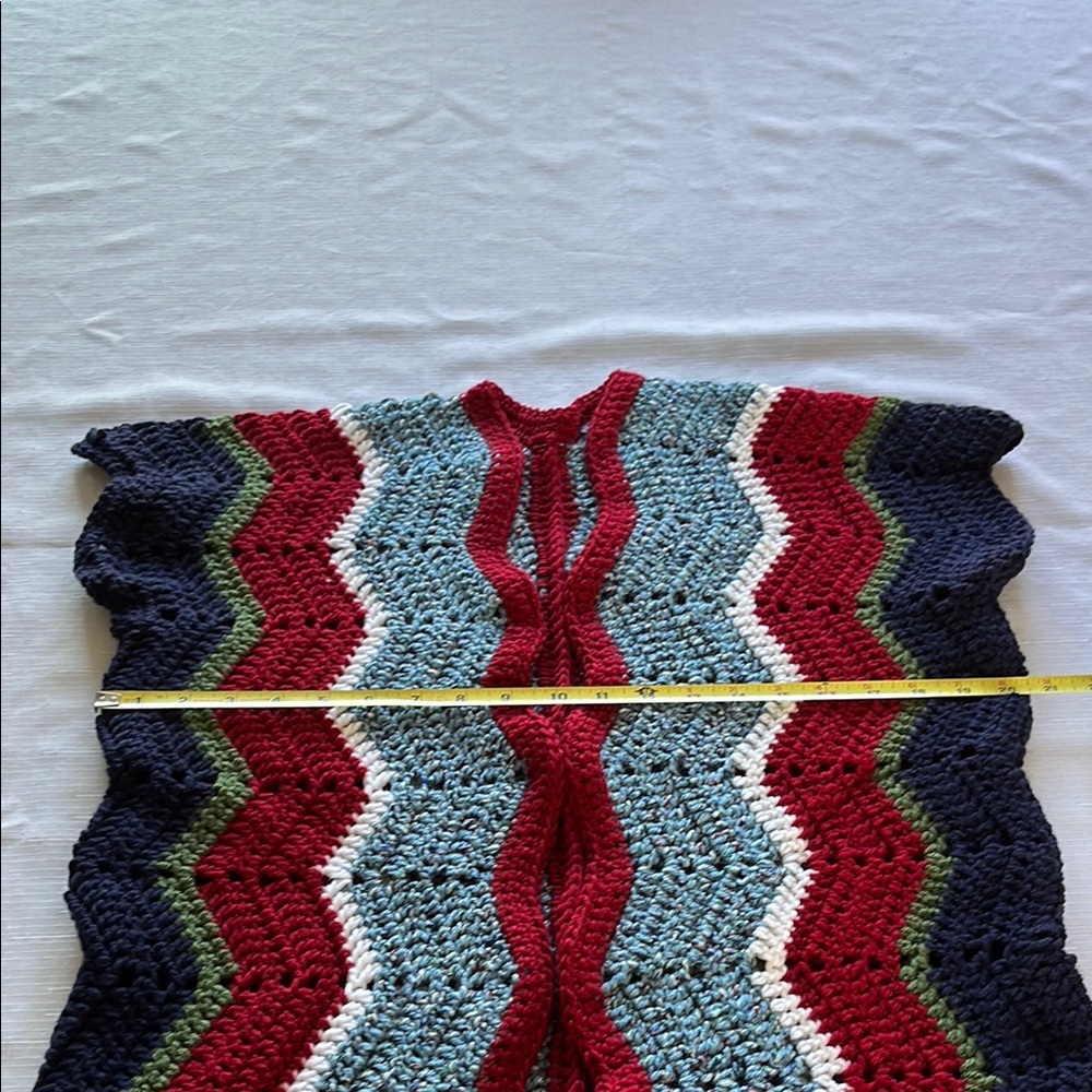 BEAUTIFUL MULTICOLOR CROCHET VEST - Picture 5 of 7